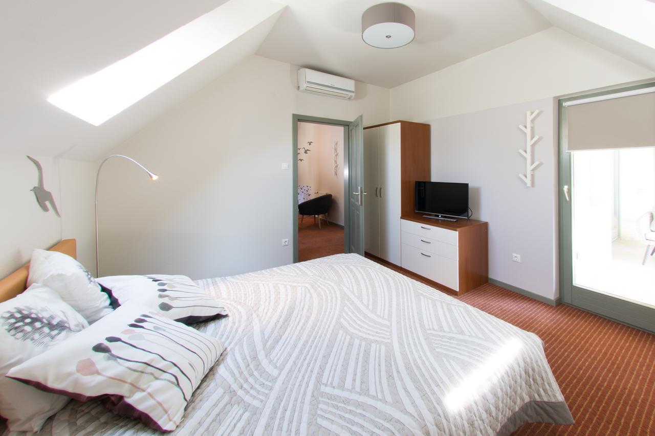 Villa Oliva Boutique Rooms Zamárdi Εξωτερικό φωτογραφία