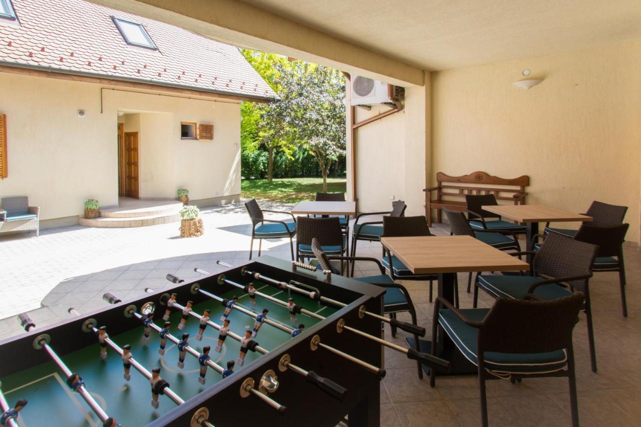 Villa Oliva Boutique Rooms Zamárdi Εξωτερικό φωτογραφία