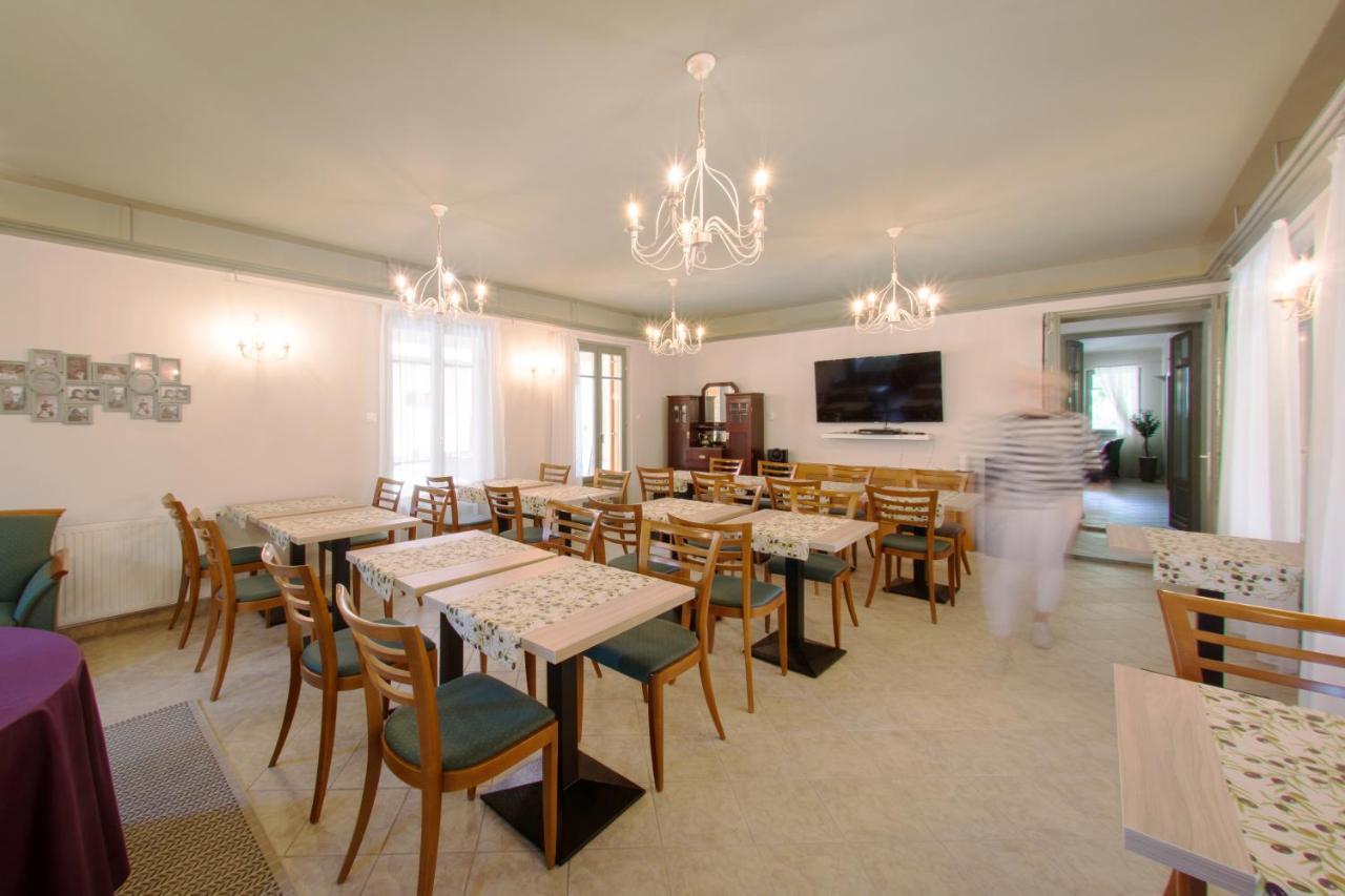 Villa Oliva Boutique Rooms Zamárdi Εξωτερικό φωτογραφία