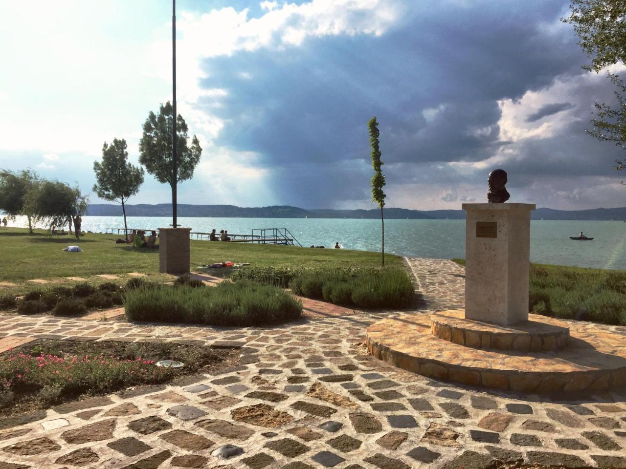 Villa Oliva Boutique Rooms Zamárdi Εξωτερικό φωτογραφία